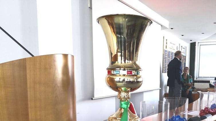 P. Cannavaro: "Il Napoli può vincere la Coppa Italia, ha già battuto squadroni come Inter e Juve"