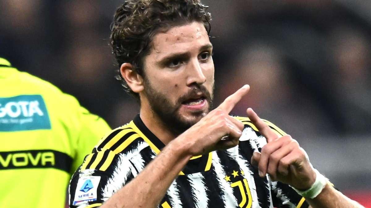 Qui Juve - Locatelli si allena con una protezione speciale: oggi il verdetto