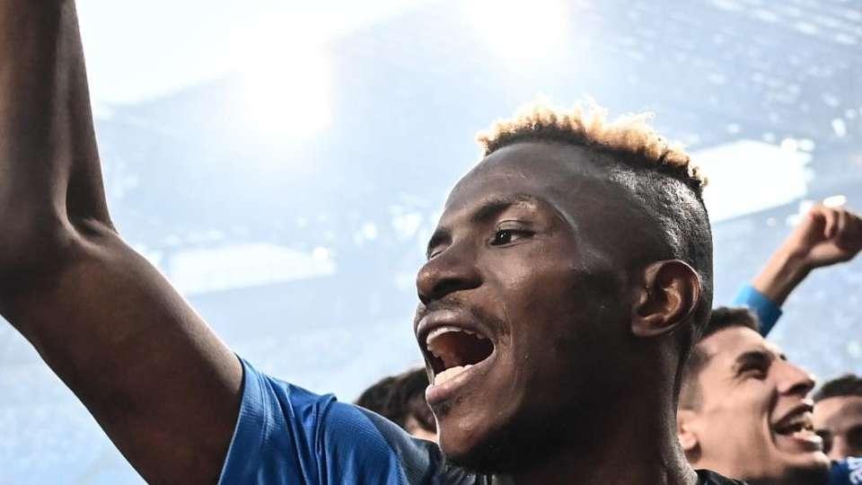 Osimhen vince il duello con Lautaro, è lui il capocannoniere. De Siervo: "Top player assoluto"