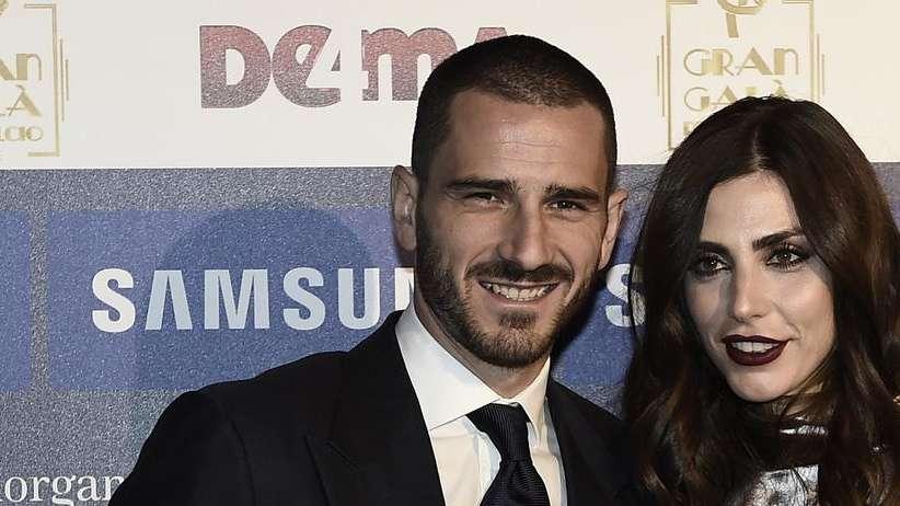 La moglie di Bonucci si scaglia contro la Juve: "Nemmeno uno squallido, ultimo abbraccio"