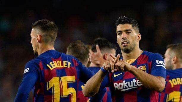 Eurorivali - Barça, 5-2 in casa col Valencia: doppietta di Suarez, ancora a segno il giovane Ansu