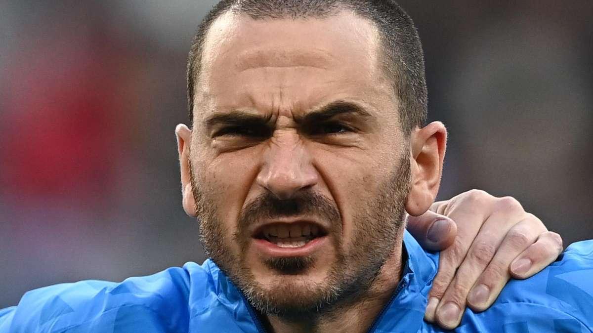 Bonucci: "Chi fischia un giocatore della Nazionale è una persona senza cervello"