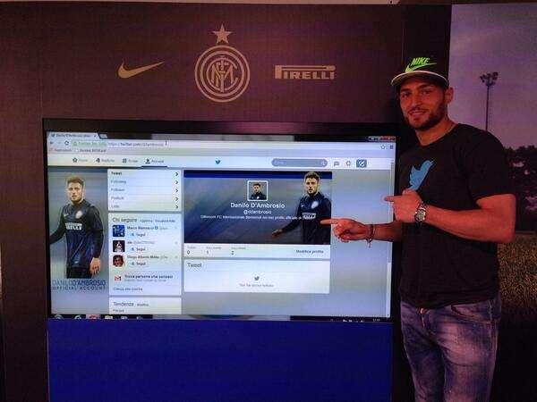FOTO - D'Ambrosio è su twitter: "Un saluto ai tifosi"