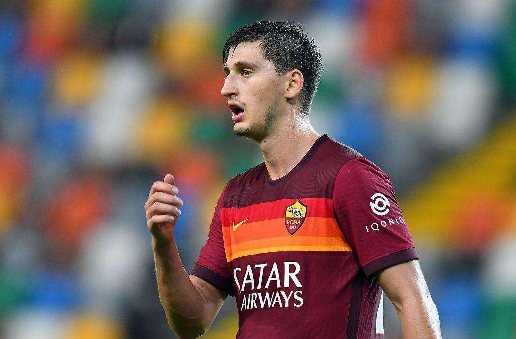 Roma, tegola Kumbulla: lesione al menisco, stagione finita per il difensore