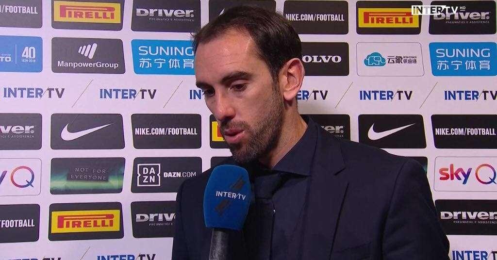 Godin a InterTV: "Sfidiamo il Barça in uno stadio storico come San Siro. Dovremo spingere per 90'"
