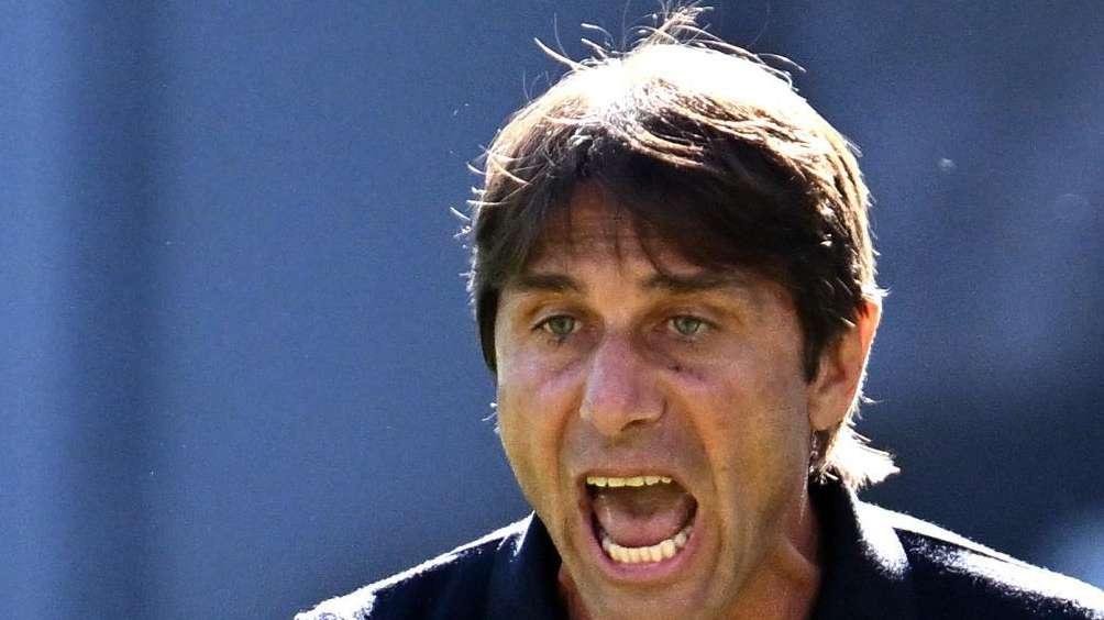 Qui Napoli - Conte pensa a un cambio di modulo. Lobotka al lavoro per esserci dal 1'