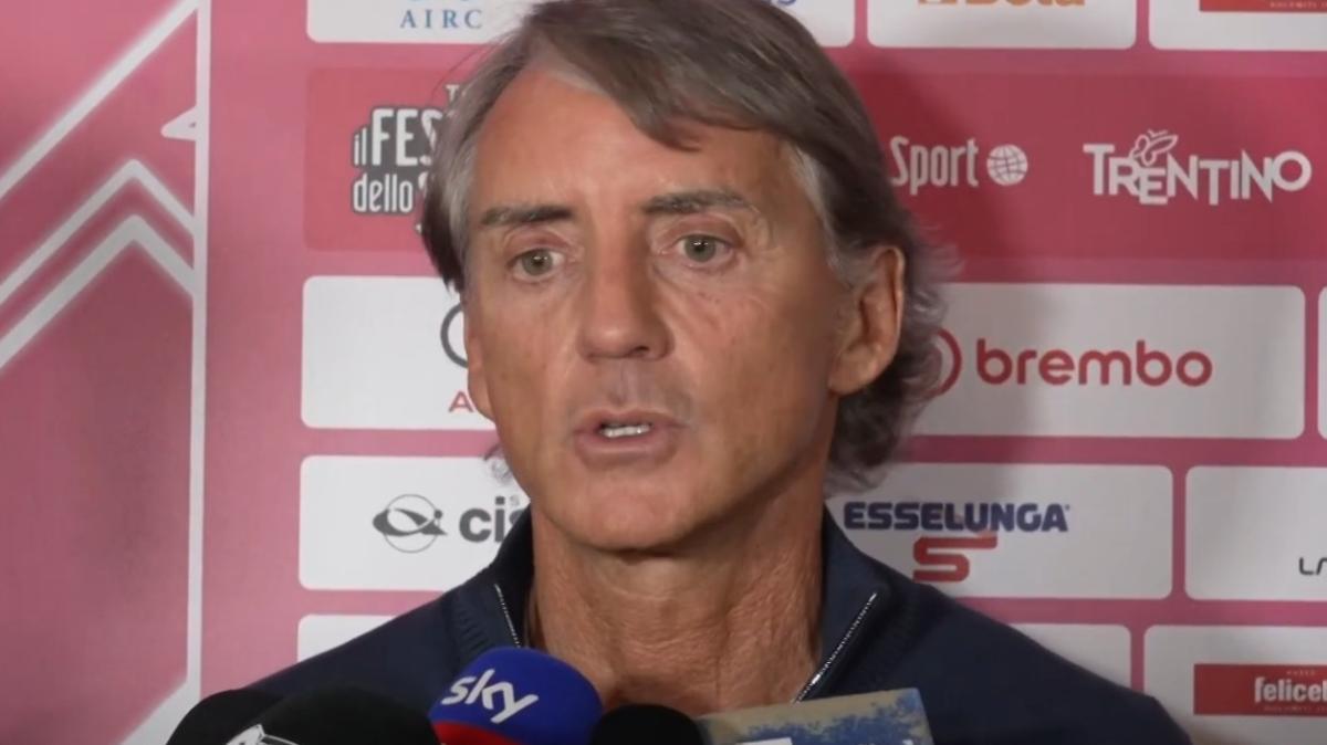 Mancini: "Esposito in panchina a Roma? Giocherà più avanti, è bravo"
