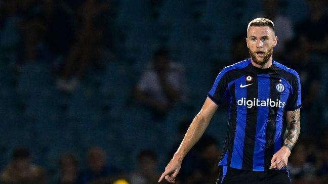 L'Équipe - Skriniar, il PSG non si arrende: 60 milioni di euro più un giocatore. Ma l'Inter dirà di no