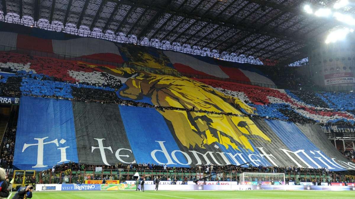 A torso nudo contro il Boa rossonero