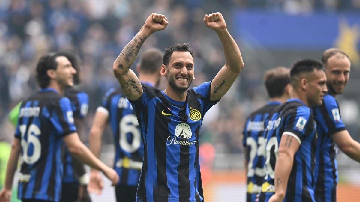 Pizzi: "Senza Calhanoglu l'Inter perde tanto, ma per 70 milioni...". Poi svela un timore: "Non vorrei fosse una strategia"