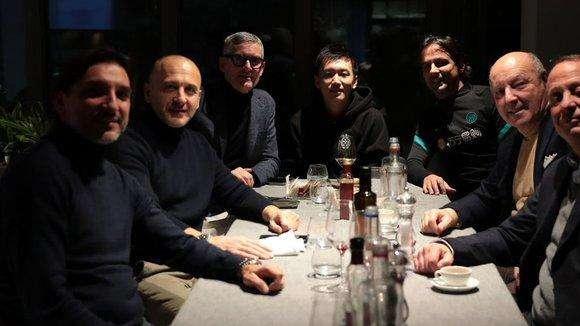 GdS - L'Inter sbanca lo Stadium, Zhang fa festa negli spogliatoi. Ora vuole restare a Milano sino a fine stagione 