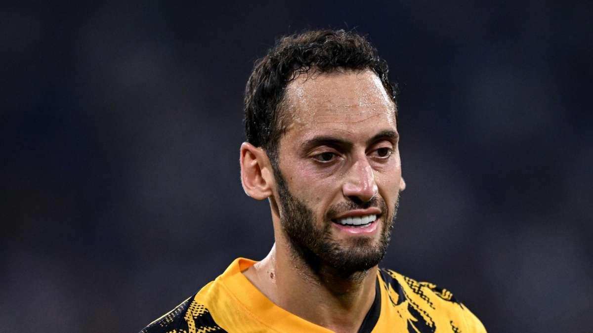 Calhanoglu, che telenovela! In Turchia rivelano: "Possibile nuovo colloquio con il Galatasaray"