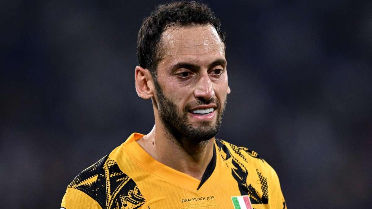 TMW - L'agente di Calhanoglu atteso a Istanbul: distanza tra Inter e Galatasaray, ma filtra ottimismo 