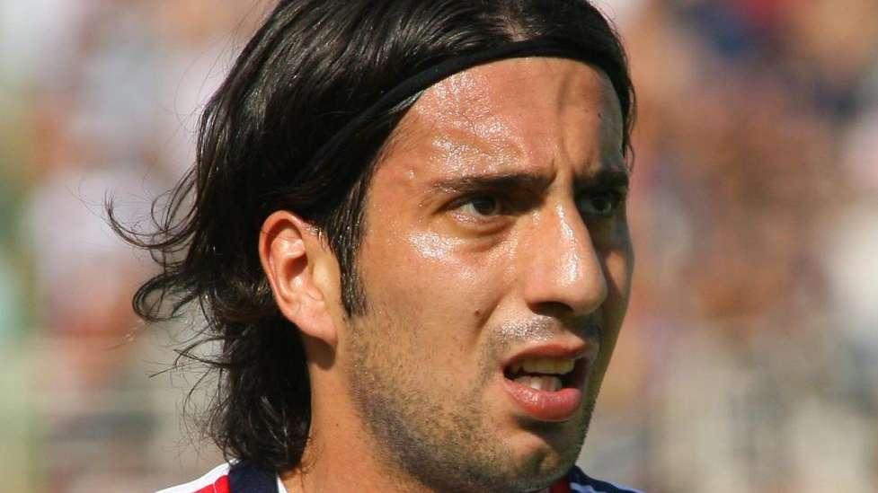 È morto Andrea Capone. L'ex calciatore del Cagliari trovato senza vita questa mattina in hotel