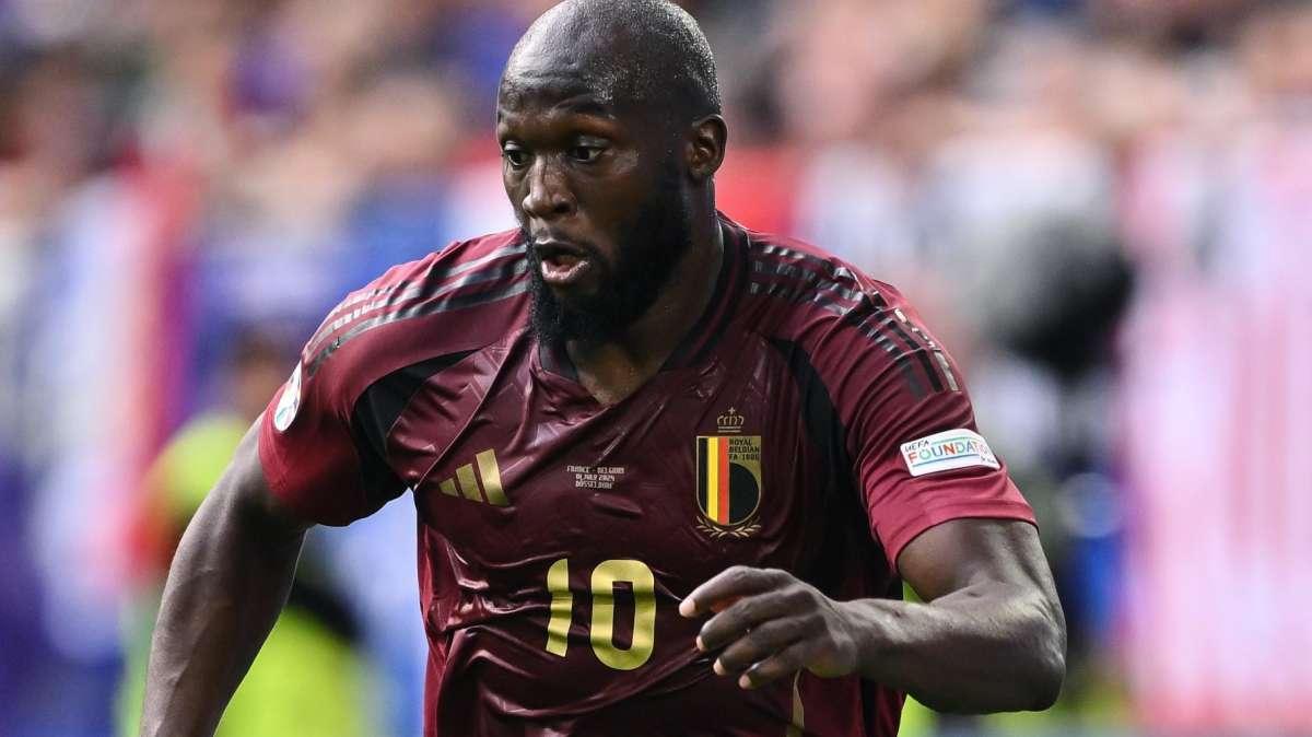 Sky - Lukaku torna in Italia? Il Milan in continuo contatto con il Chelsea, ma la trattativa non sarà veloce