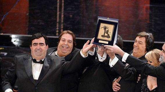 Sanremo, l'Inter celebra Elio: "Genio! Con Vecchioni..."