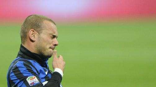 Sneijder in campo seppur non stia benissimo