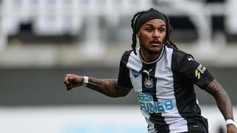 Newcastle, Bruce: "Permanenza Lazaro, parleremo con l'Inter. Nuovo prestito? Vedremo"