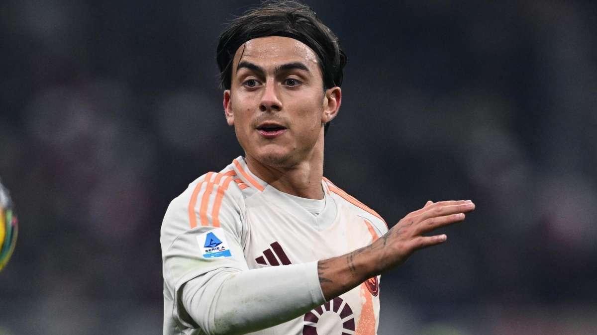 VIDEO - Dybala rovina il debutto col Venezia di Radu, vince la Roma: gli highlights