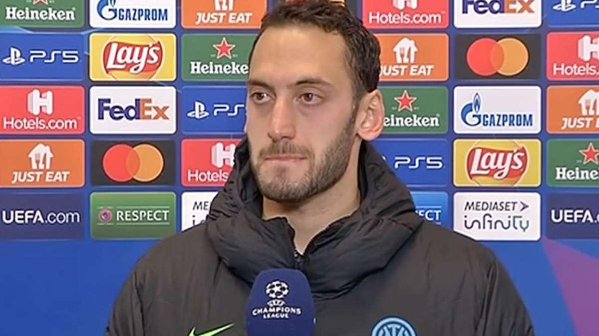 Calhanoglu: "Stiamo vedendo un nuovo Hakan, lavoro di più. L'Inter è un onore"