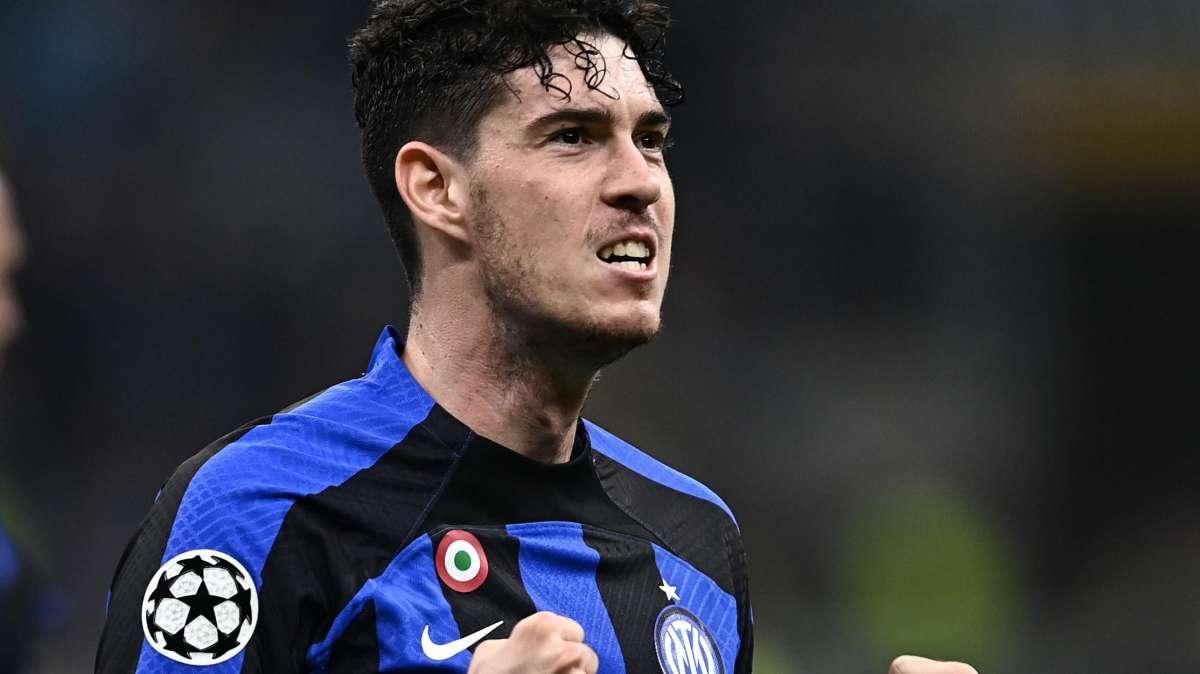 Sky Sport - Inter-Bastoni, rinnovo possibile a 6 milioni di euro più bonus. Lukaku, De Vrij e Retegui: la situazione