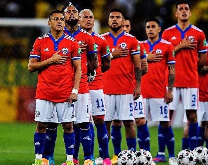 "L'Ecuador ha schierato un giocatore colombiano": il Cile di Sanchez e Vidal fa reclamo e sogna il Mondiale
