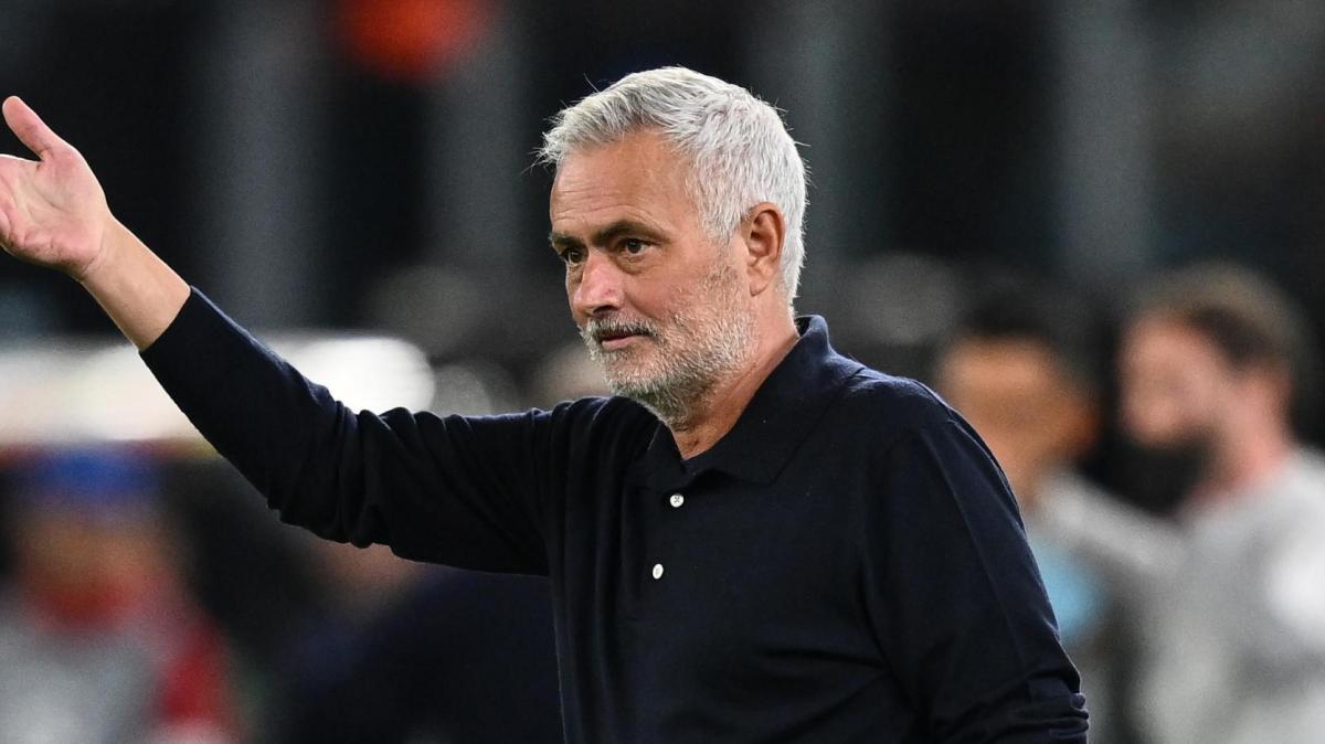 Real, Mourinho: "Il gesto a fine partita? Non significa nulla. Ho estremo rispetto per la Roma"