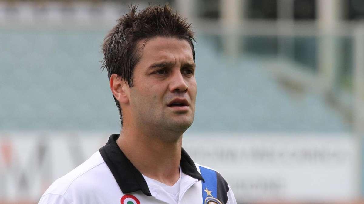 Becali rivela: "Chivu rinnova con l'Inter". Ecco i dettagli: biennale a... 