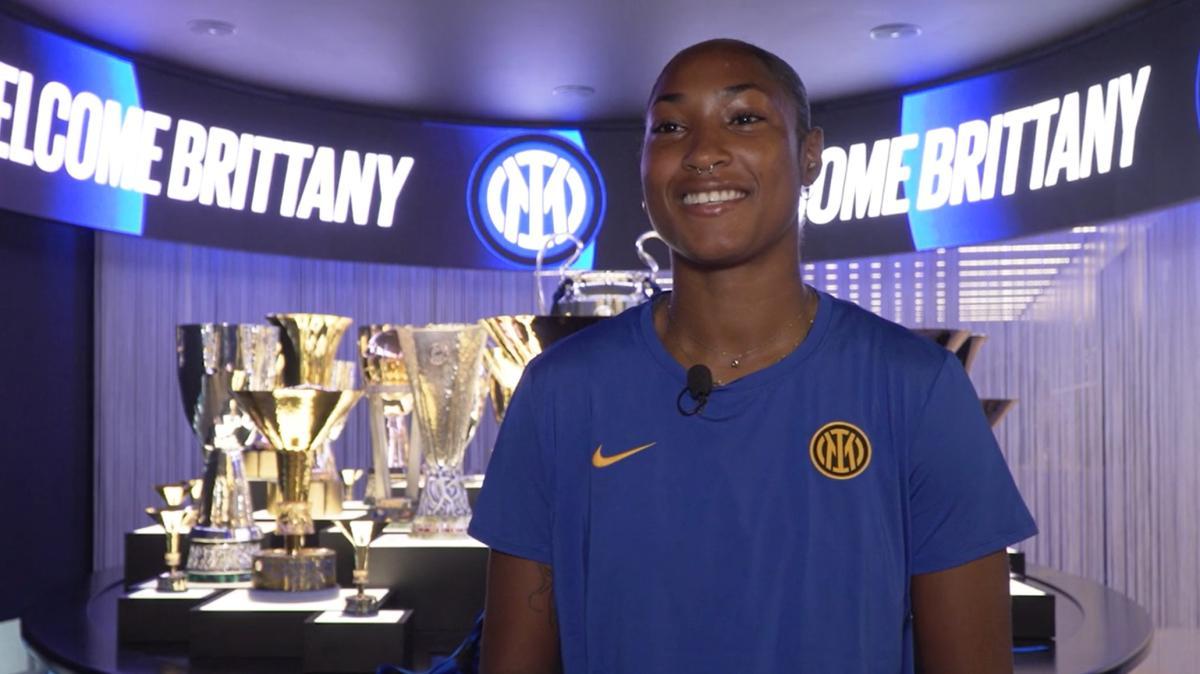 Raphino: "Sono entusiasta di essere all'Inter, è un grande gruppo"