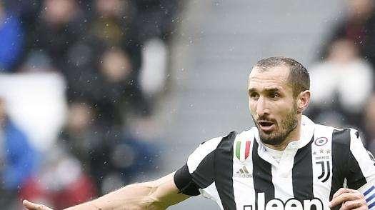 Inter-Juve, Chiellini appaude i compagni: "Avanti così, fino alla fine"