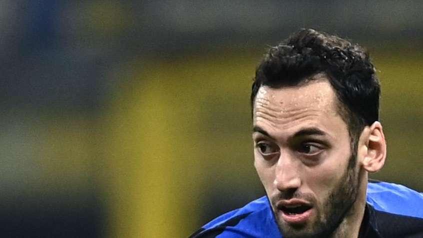 TS - Calhanoglu stop, il precedente col Viktoria: piccola speranza in casa Inter