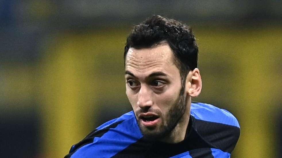Boenisch: "Orgoglioso di Calhanoglu all'Inter. Per me è tra i migliori centrocampisti d'Europa"