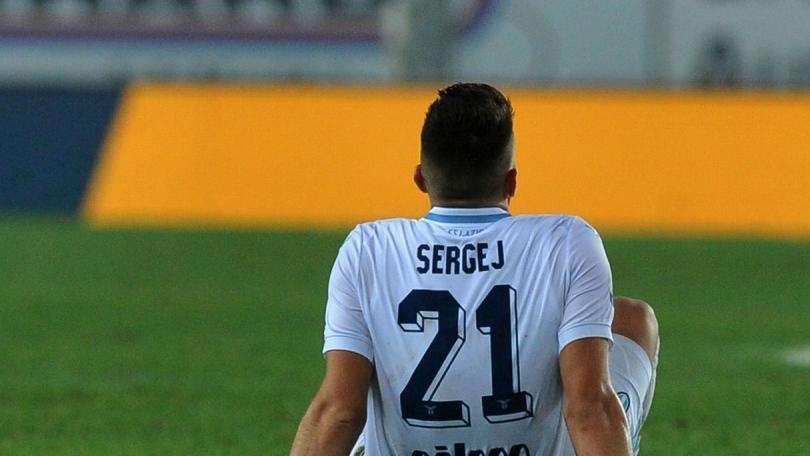 Lazio, uno striscione evidenzia la rottura tra Milinkovic-Savic e i tifosi
