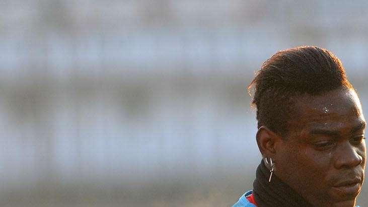 Balotelli: "Il Milan vincerà il derby, ma per lo scudetto è dura. Acerbi? Per me l'hanno protetto"