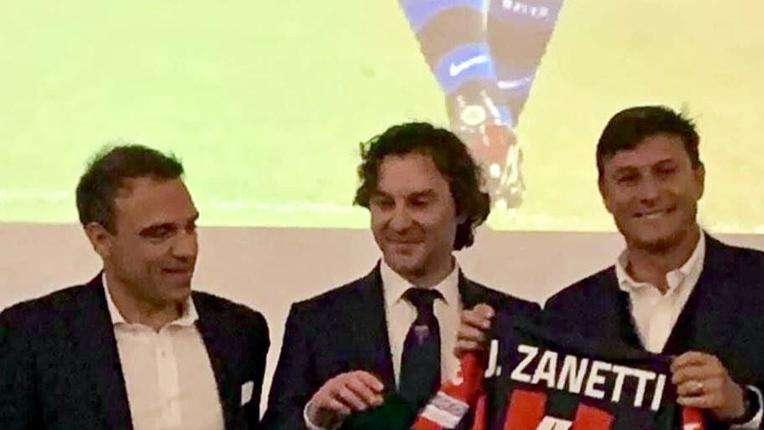 Zanetti a Taranto: il club lo ringrazia con una maglia speciale