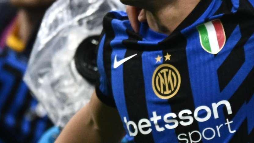 FOTO - Inter-Barcellona si avvicina, Lautaro e compagni a San Siro in nerazzurro: gli scatti dallo spogliatoio 