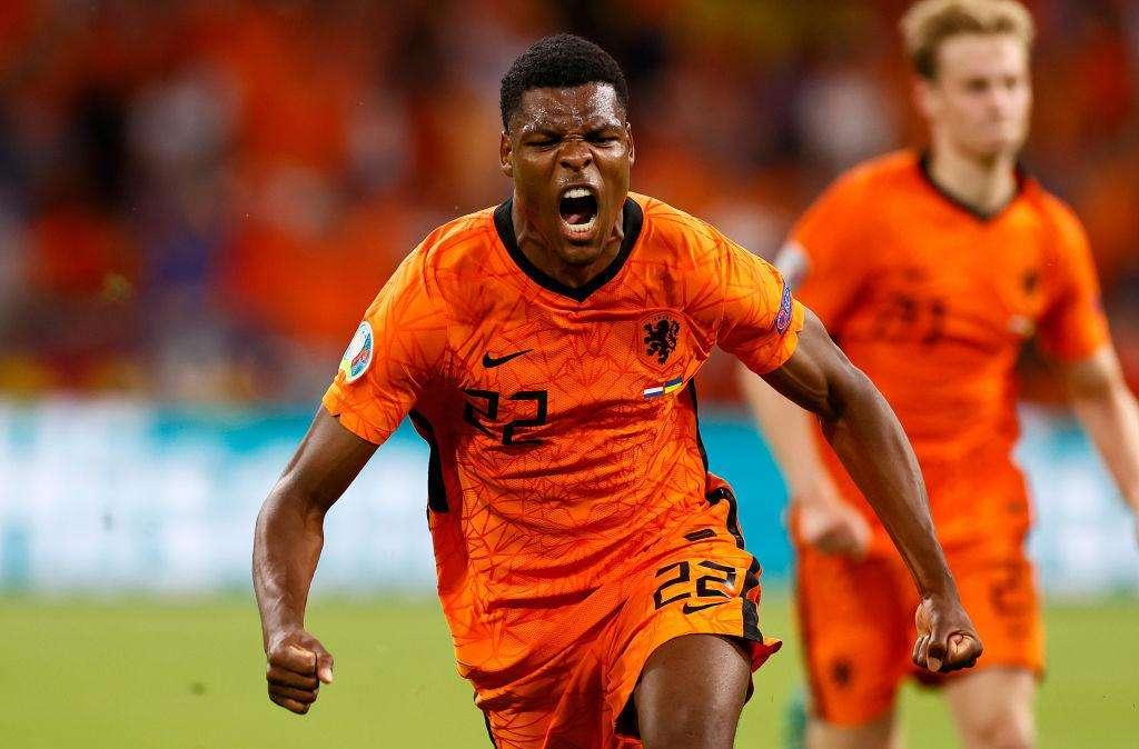 In Olanda - Dumfries, Raiola si guarda attorno: costa 15 mln di euro. Ma potrebbe restare al Psv 