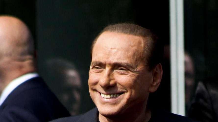 Berlusconi: "Tra 2-3 anni di nuovo in cima al mondo"