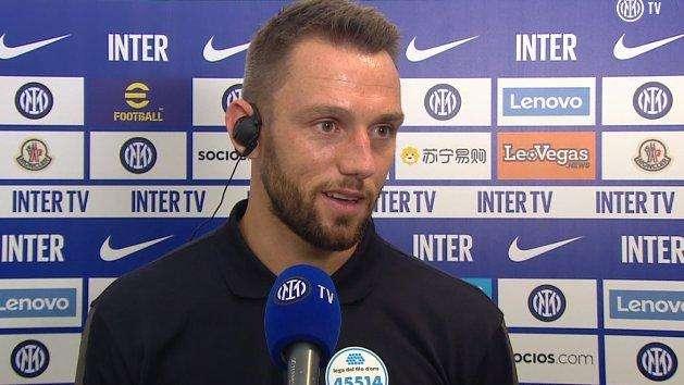 Olanda, De Vrij lascia il ritiro e torna in Italia in accordo con Koeman: diventerà papà 