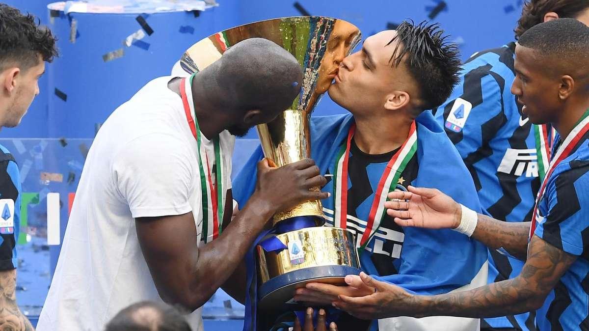 Lukaku: "Con Lautaro ho un rapporto speciale, con Barella onesto. Brozovic? Quando devi fare la guerra lui c'è"