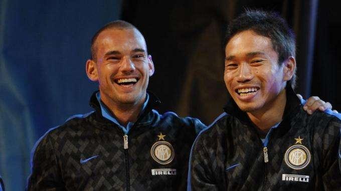 Nagatomo e l'amico Sneijder: "Quanti scherzi mi fa!"