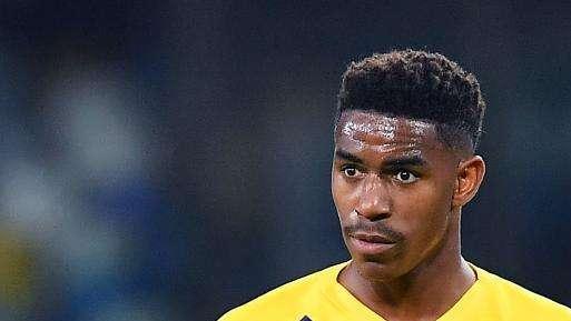 Sport - Junior Firpo in vendita: il Barcellona lo inserisce nell'affare Lautaro?  