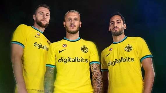 Sky - Inter a Firenze con la nuova divisa: Skriniar e soci in campo con la maglia gialla per sfidare la Fiorentina