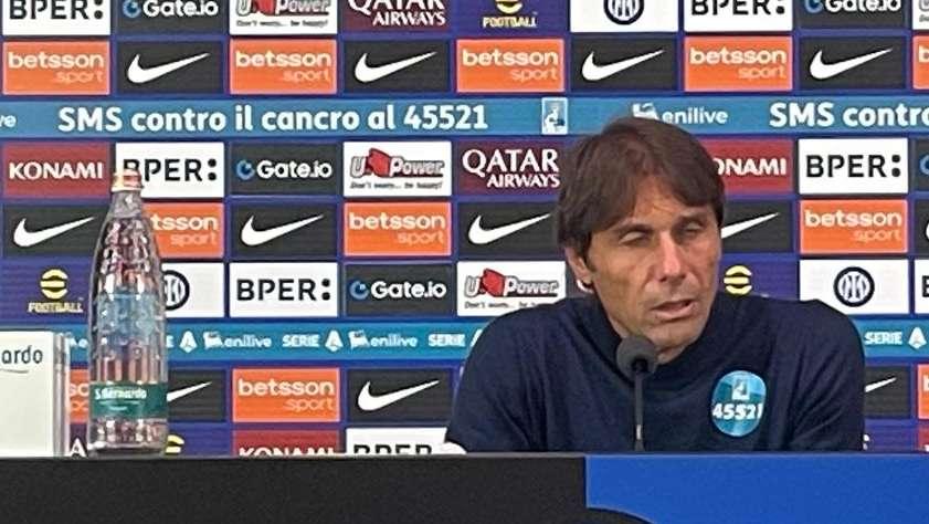 Napoli, Conte in conferenza: "Se c'è un errore, il VAR deve intervenire. Siamo tutti incazzati neri"