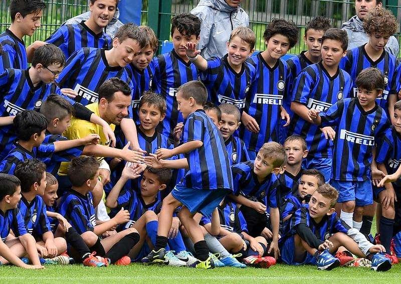 FOTO - Handa 30: l'abbraccio dei bambini del D-Camp