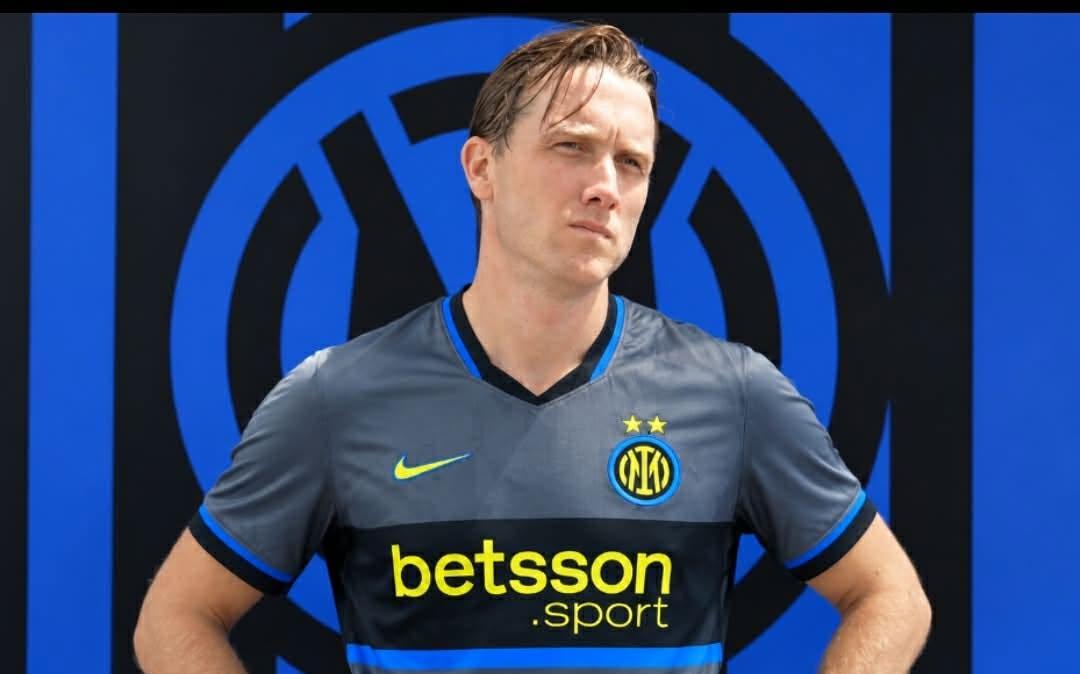 Footy Headlines - Le immagini della terza divisa 2026/2027