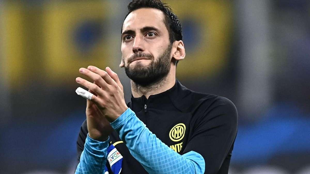 FcIN - Calhanoglu, momento magico: ultime formalità per il rinnovo. E anche Kuntz è pronto a responsabilizzarlo
