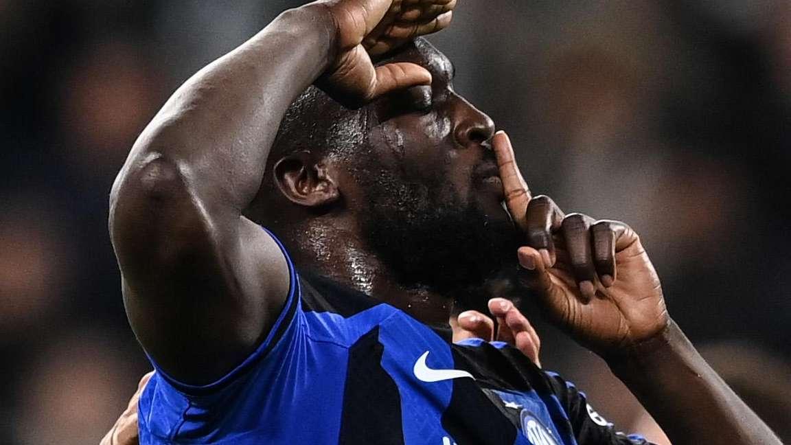 TS - Non è il vero Lukaku, ma che personalità: calcia un rigore pesantissimo