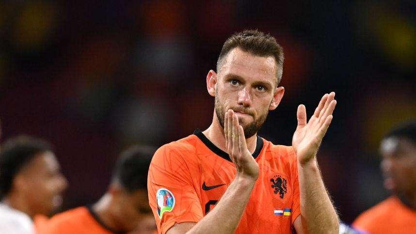 En plein Olanda, De Vrij esulta: "Nove punti in tre partite, pronti per gli ottavi"