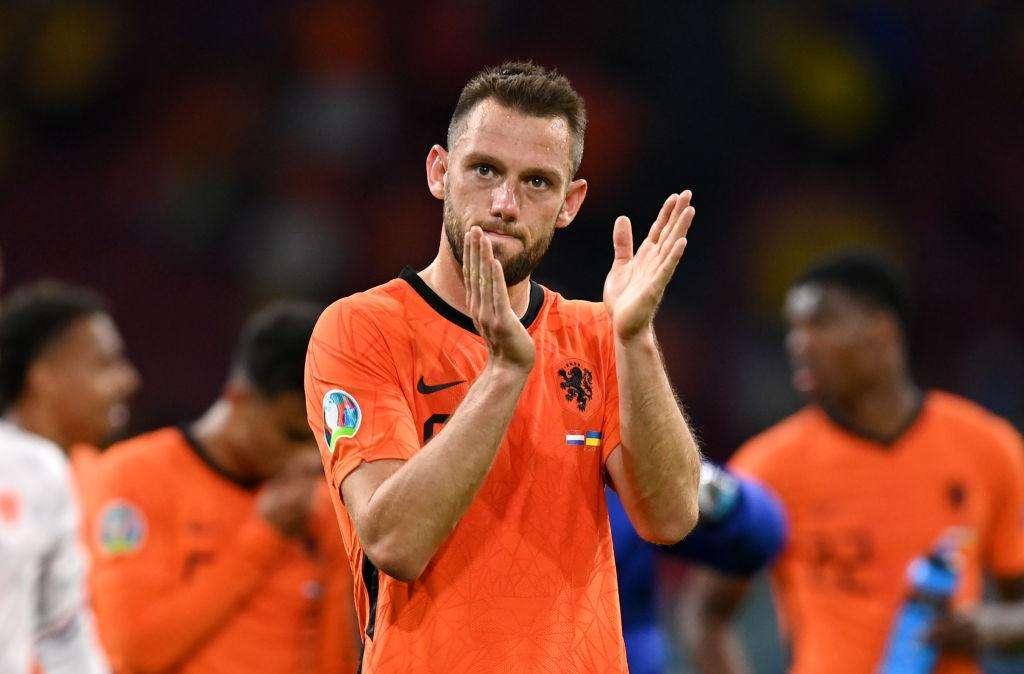 De Vrij, olandese italiano: "In Serie A sono diventato un difensore più forte. Ora mi infastidisce subire gol" 